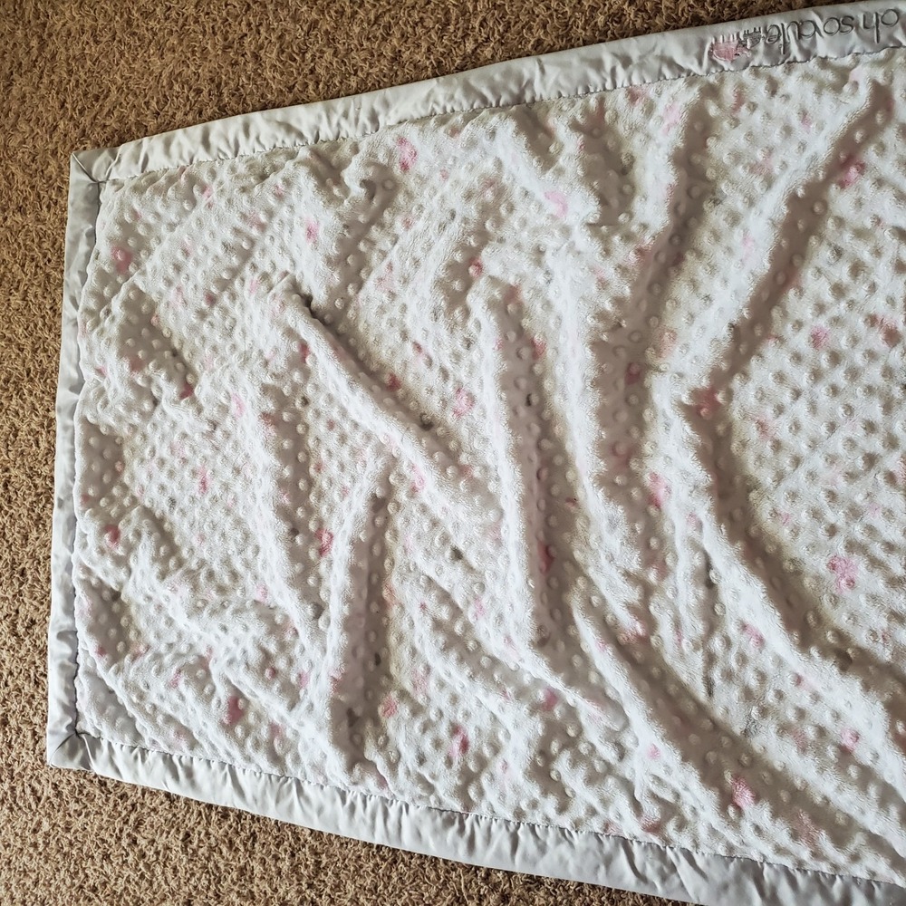 JUST BORN Baby Girlโ OH SO CUTE Elephant Blanket Grey Pink White Hearts Mommy Me